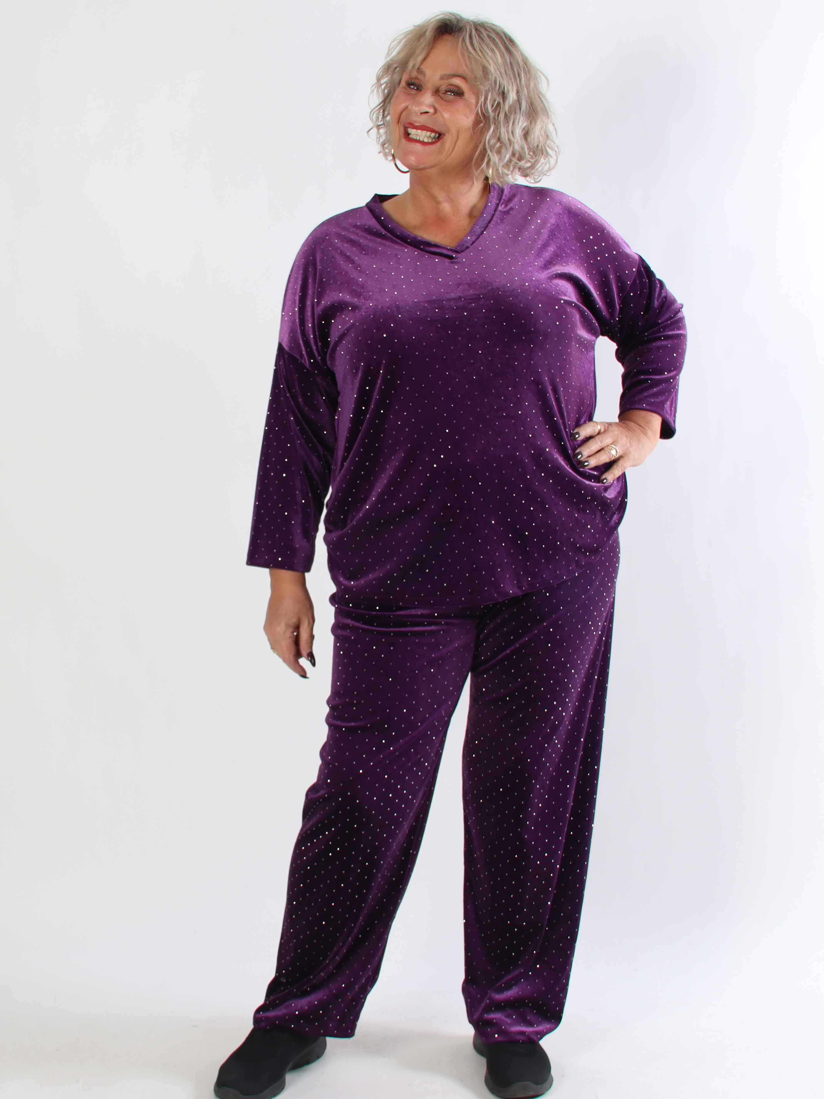 Sparkling - Blødt velour plus size sæt med skinnede sten